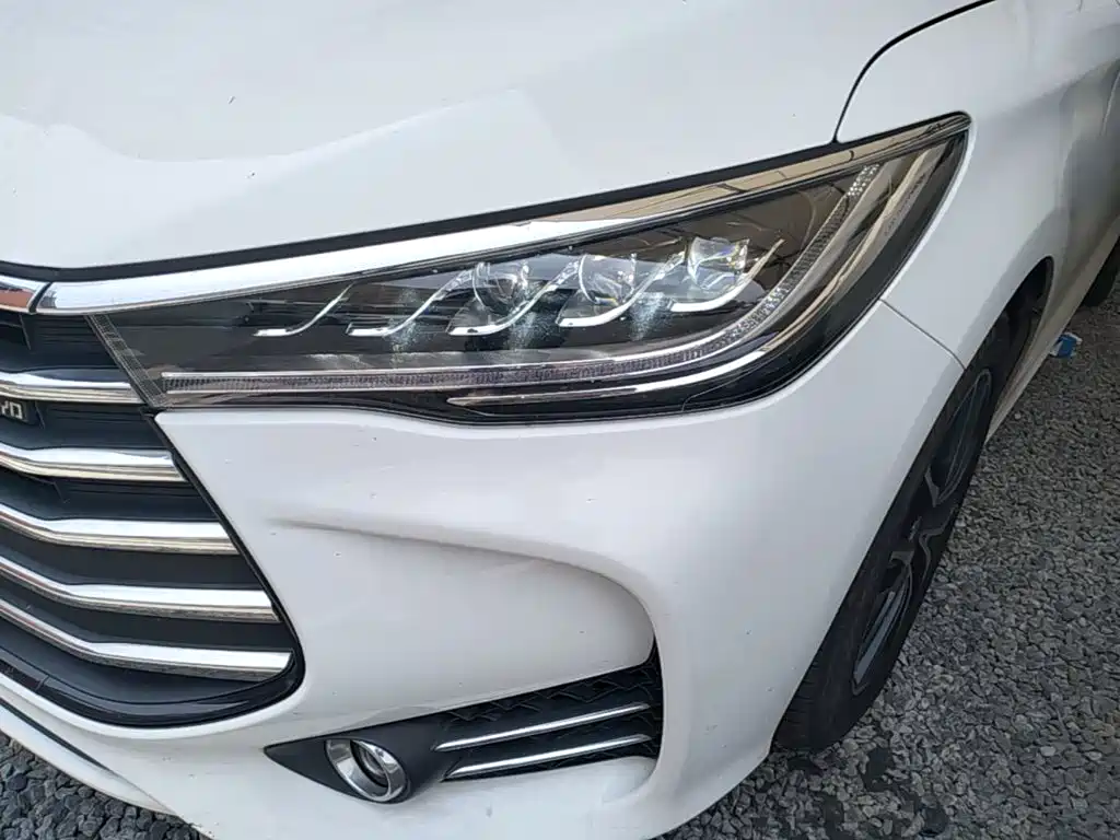 BYD MAX 2018 — фото 18