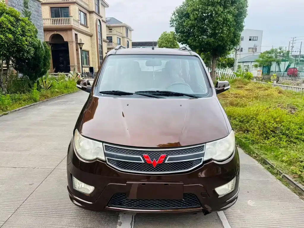 Wuling Hongguang 2015 — фото 2