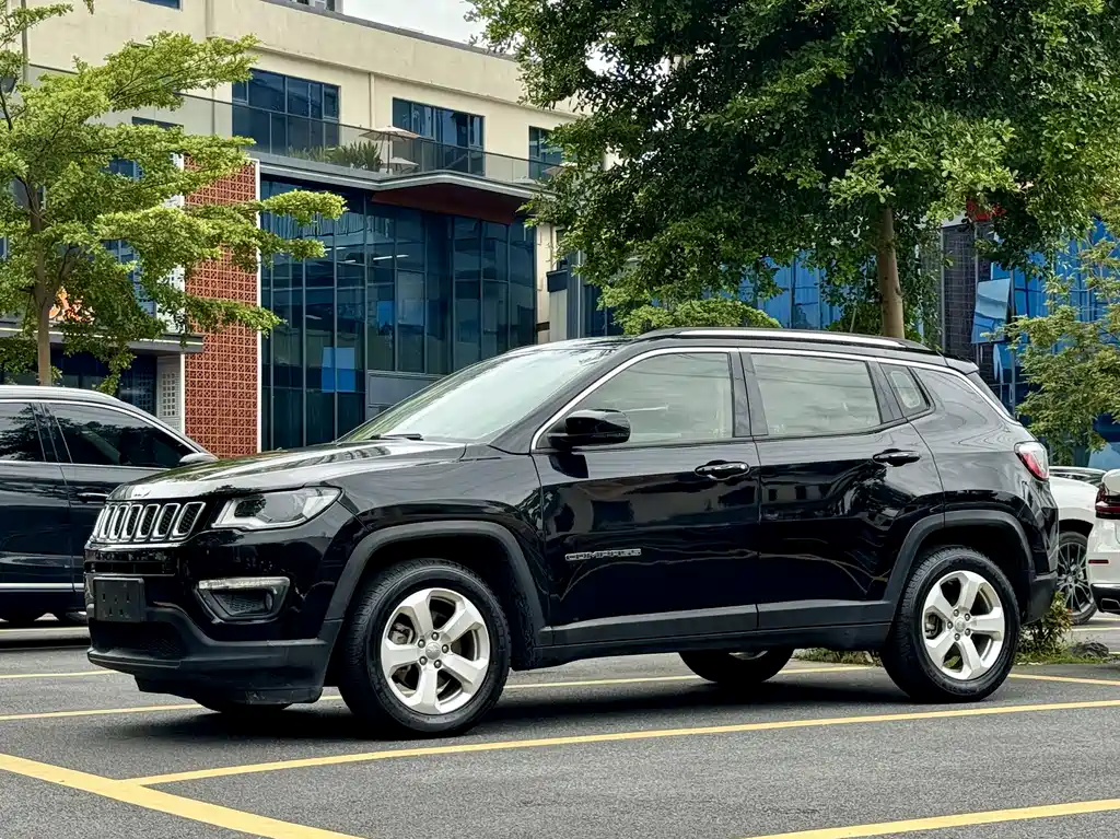 Jeep Compass 2020 — фото 1