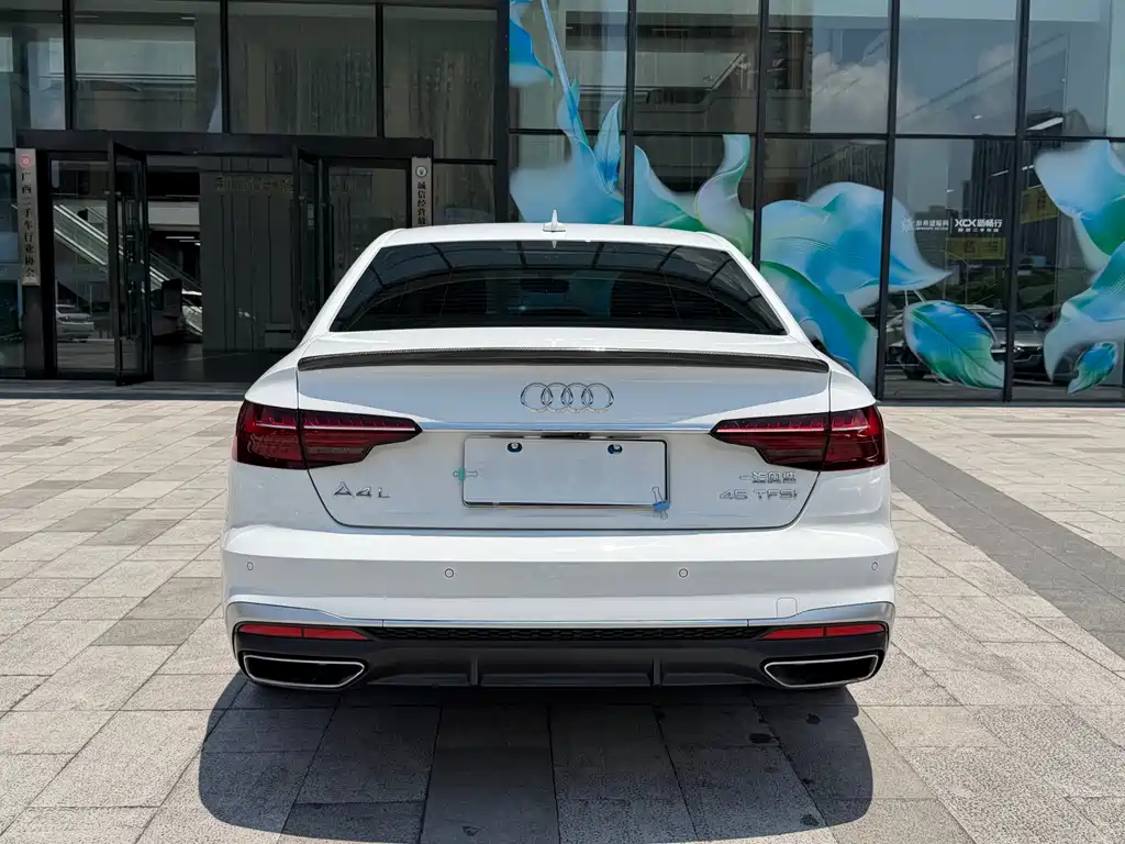 Audi A4L 2021