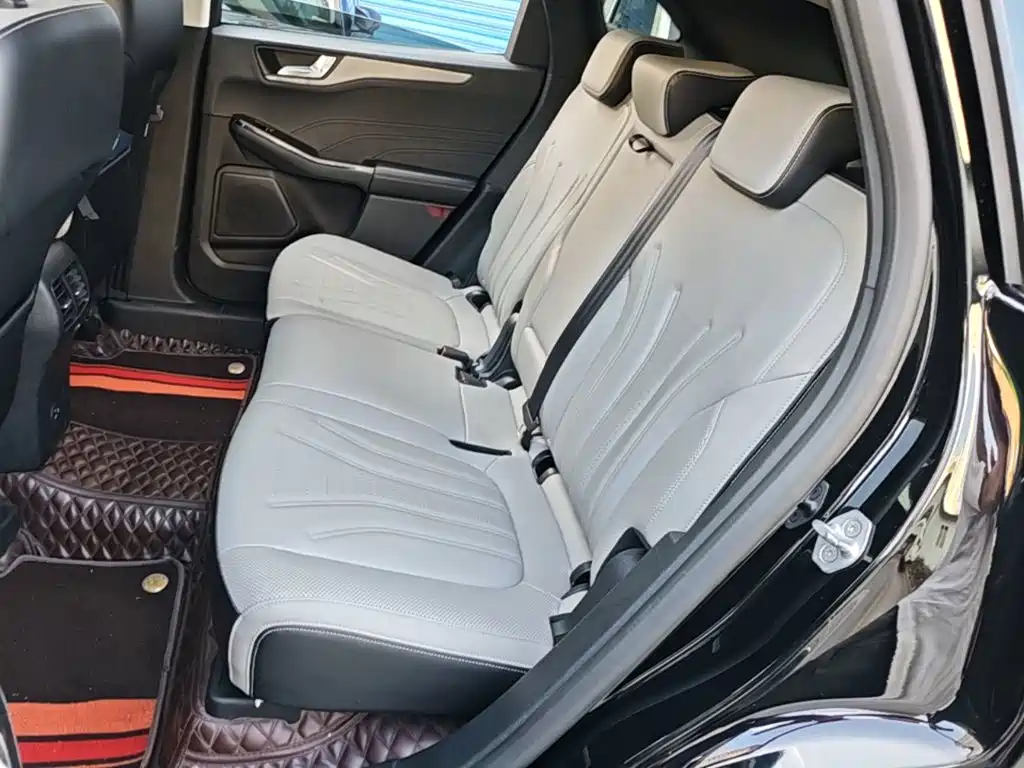 Ford Escape 2023 — фото 17