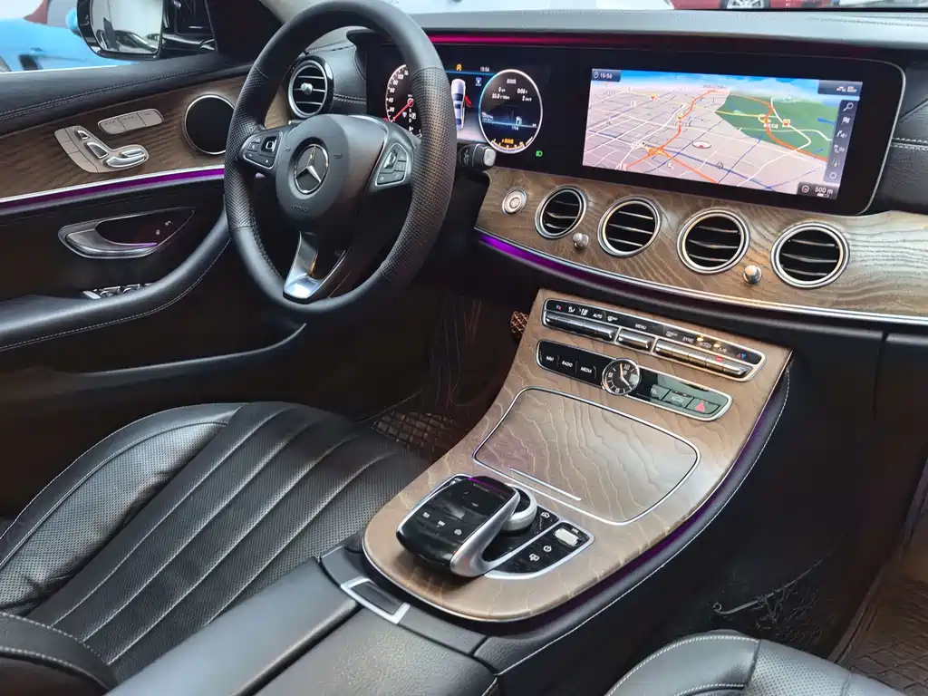 Mercedes-Benz E-Class 2017 — фото 13