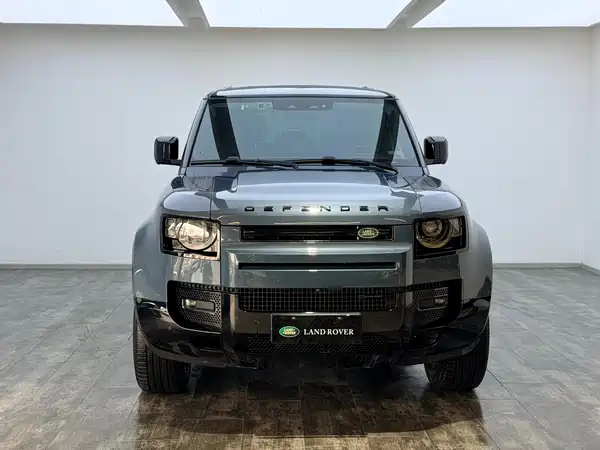 Land Rover Defender 2022
