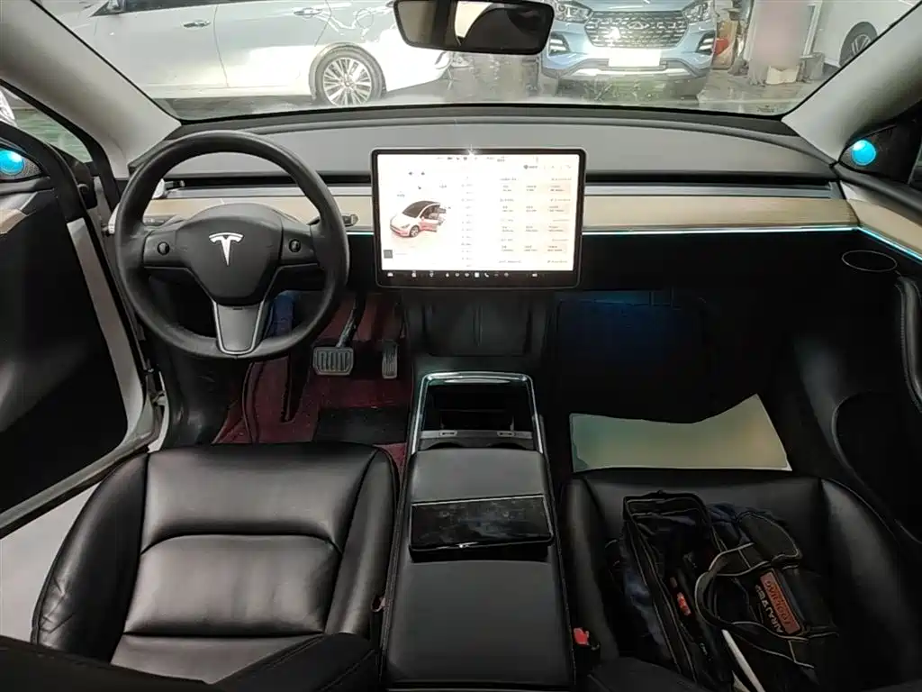 Tesla Model Y 2022 — фото 10