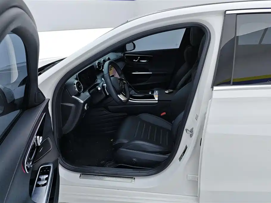 Mercedes-Benz C-Class 2022 — фото 9