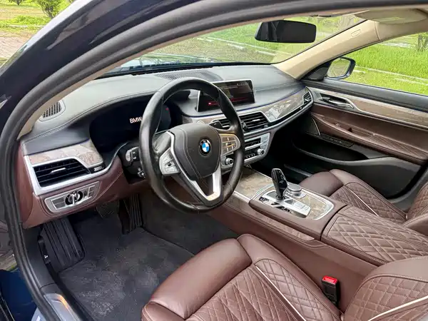 BMW 7 Series 2019