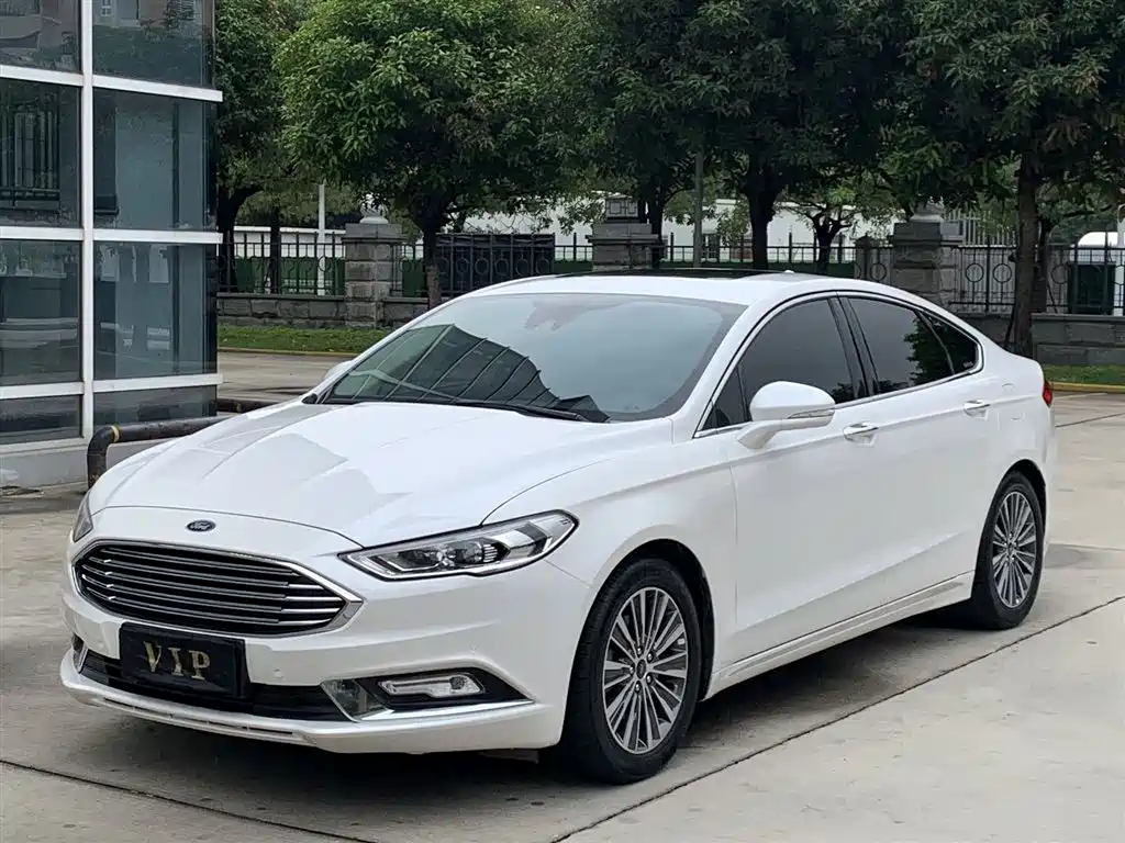 Ford Mondeo 2017 — фото 1