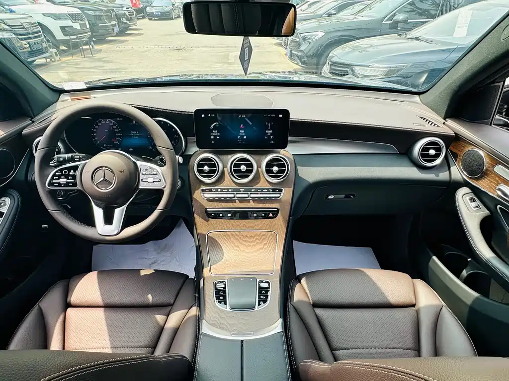 Mercedes-Benz GLC 2022 — фото 19