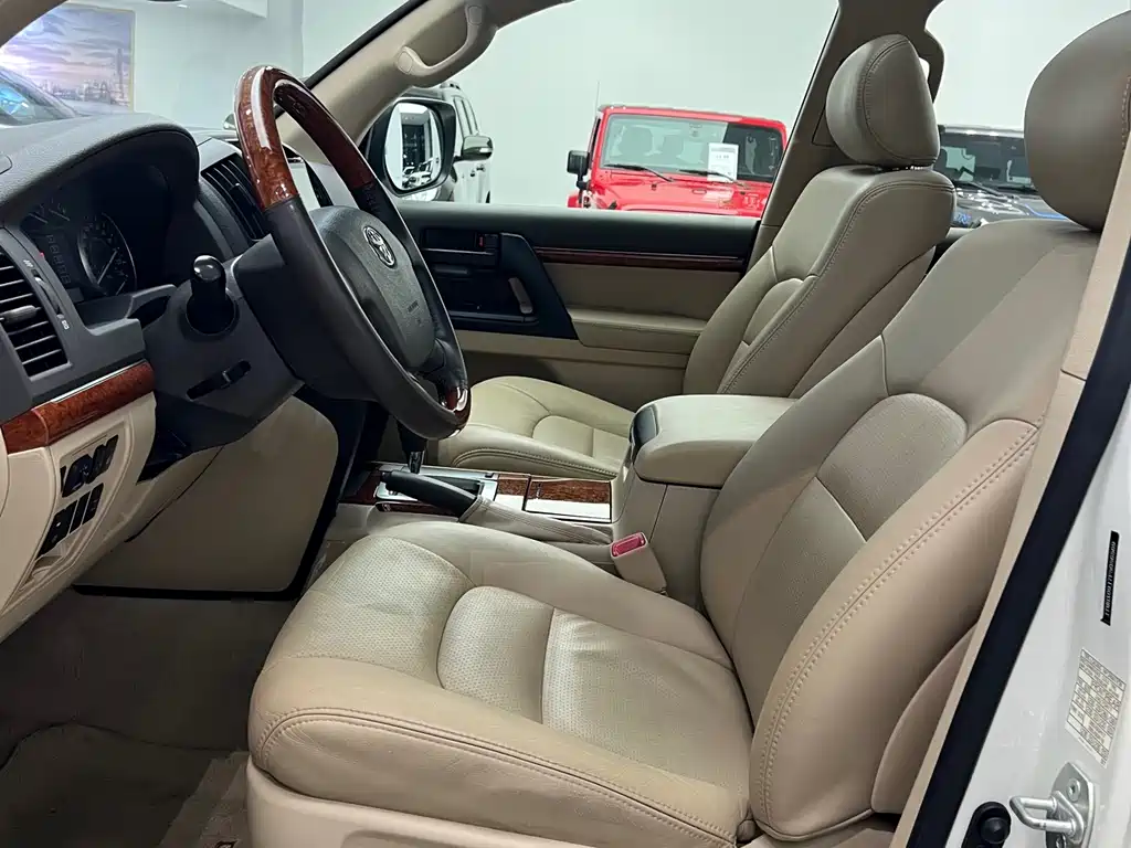 Toyota Land Cruiser 2015 — фото 11