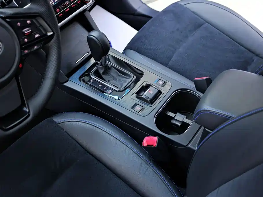 Subaru Legacy 2021 — фото 23