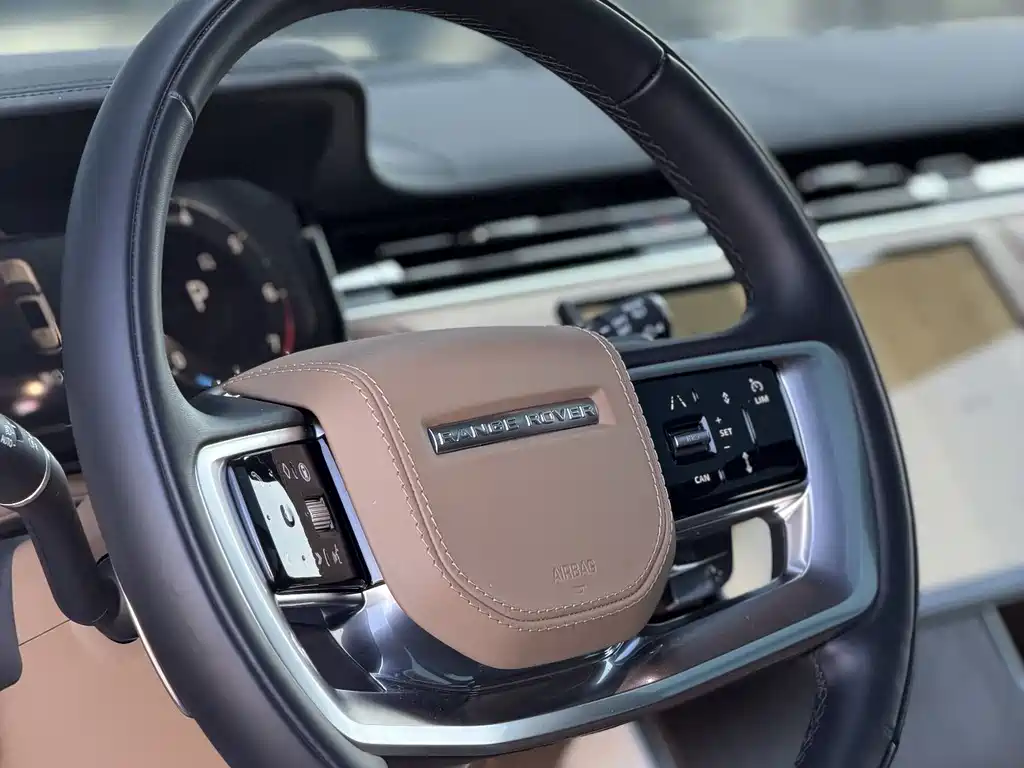 Land Rover Range Rover 2025 — фото 11