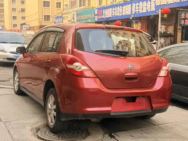 Nissan Tiida 2008