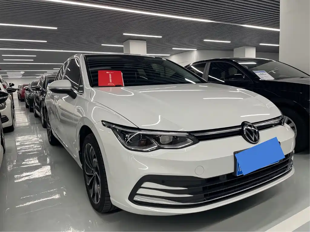 Volkswagen Golf 2024
