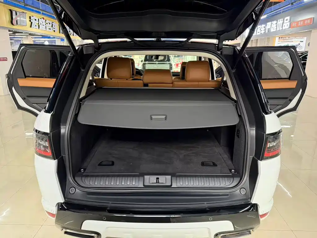 Land Rover Sport 2020 — фото 16