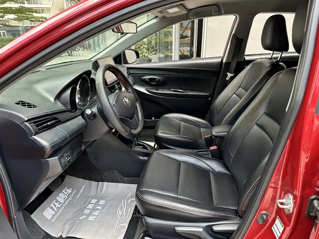 Toyota Yaris L 2020 — фото 15