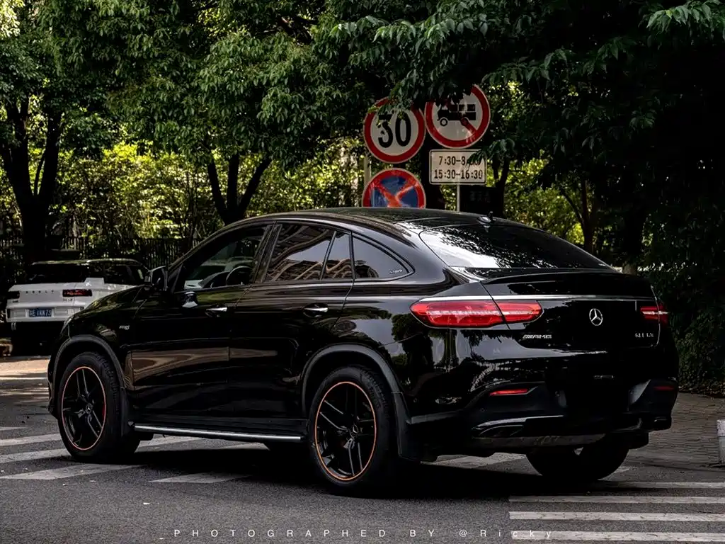 Mercedes-Benz GLE Coupe AMG 2018 — фото 10