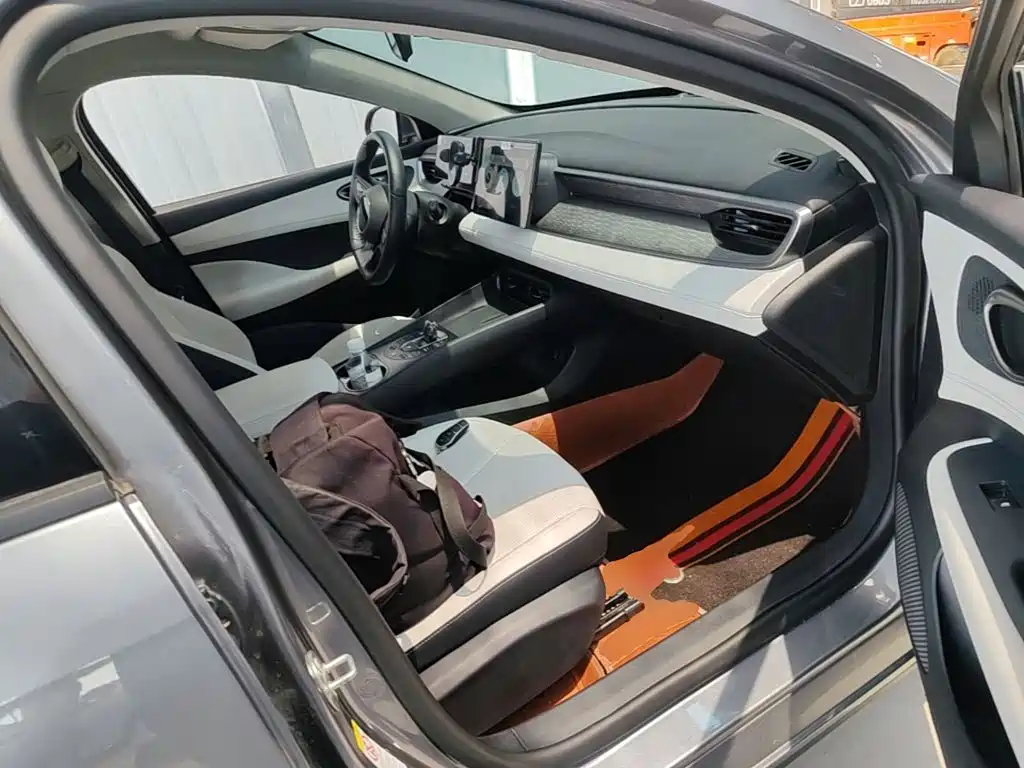 BYD Seal 05 DM-i 2025 — фото 25