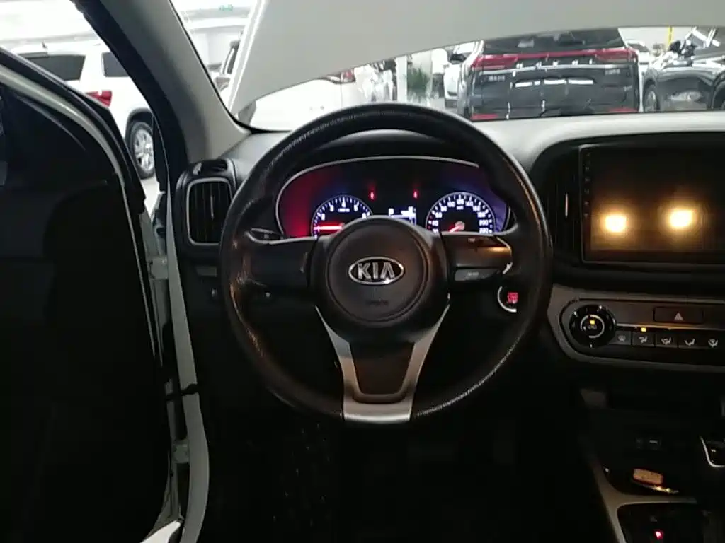 Kia KX3 Proud Running 2017 — фото 11