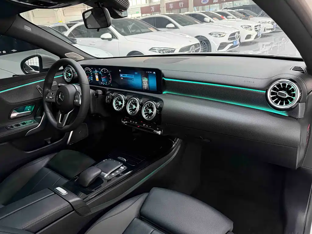 Mercedes-Benz A-Class 2022 — фото 17