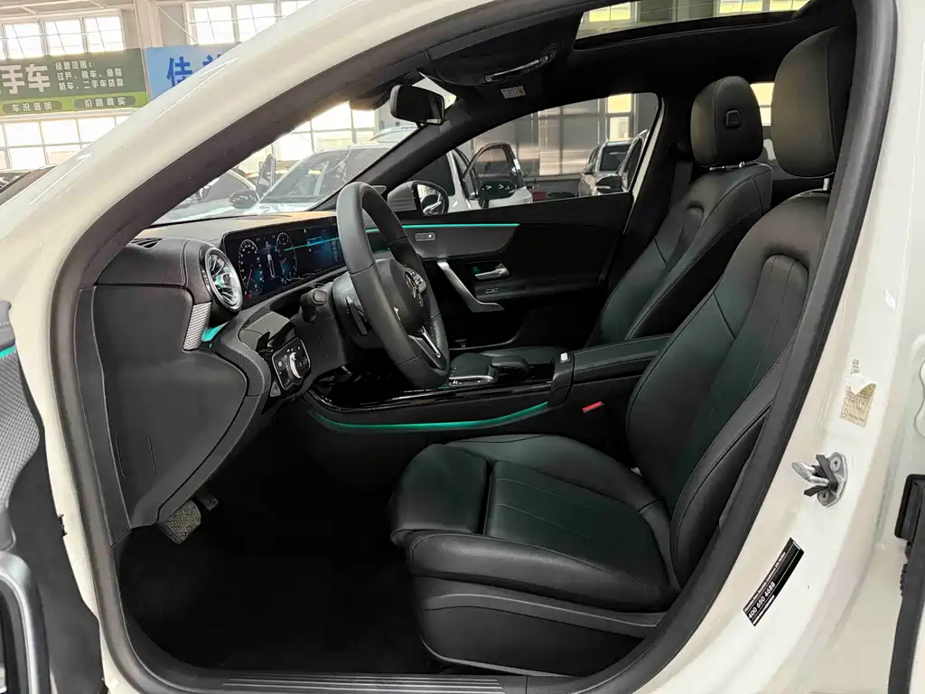 Mercedes-Benz A-Class 2022 — фото 8