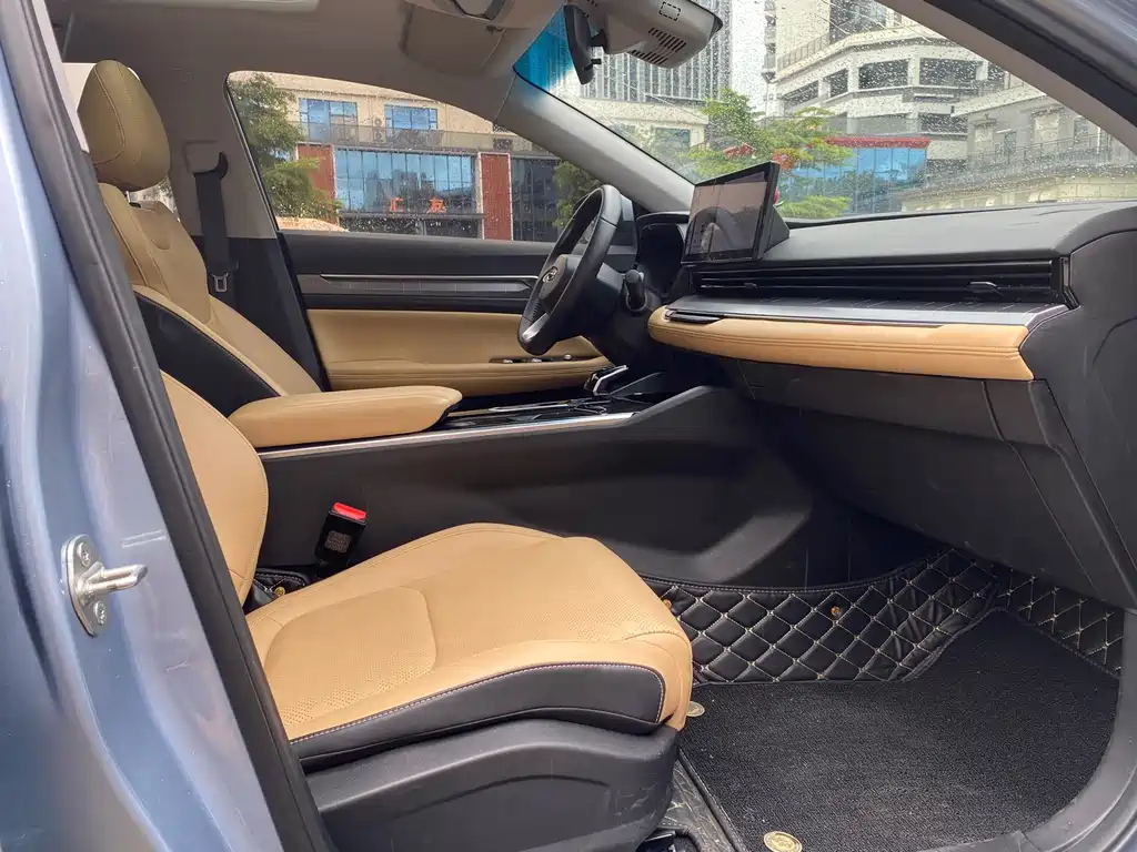 Geely Emgrand L Hip 2023 — фото 9
