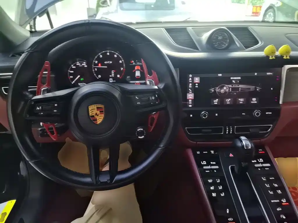 Porsche Macan 2022 — фото 10