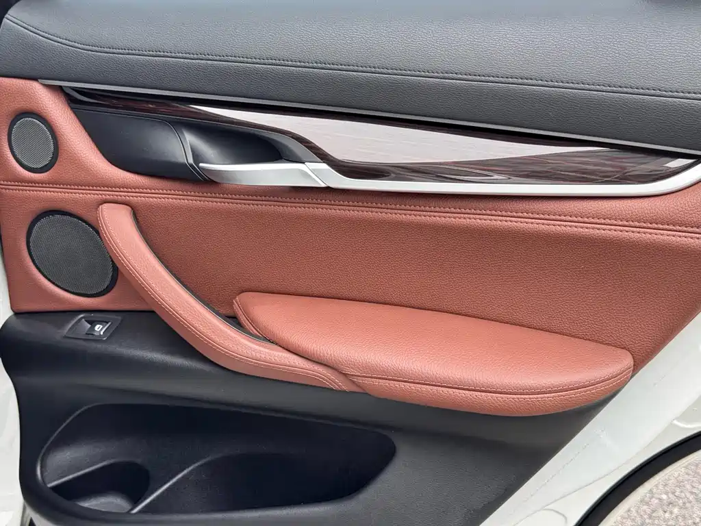 BMW X6 2015 — фото 19