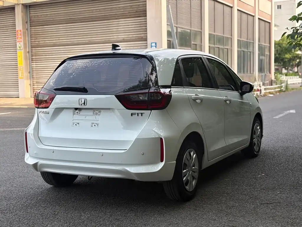 Honda Fit 2022 — фото 3