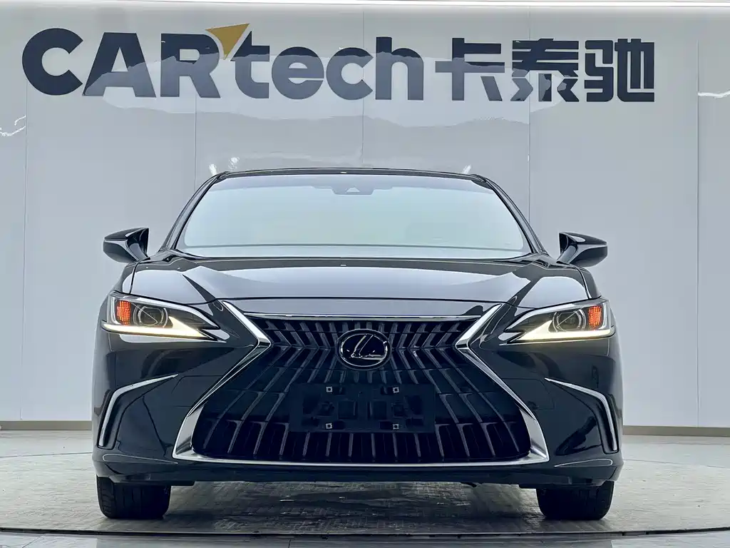 Lexus ES 2022 — фото 7
