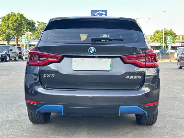 BMW iX3 2021