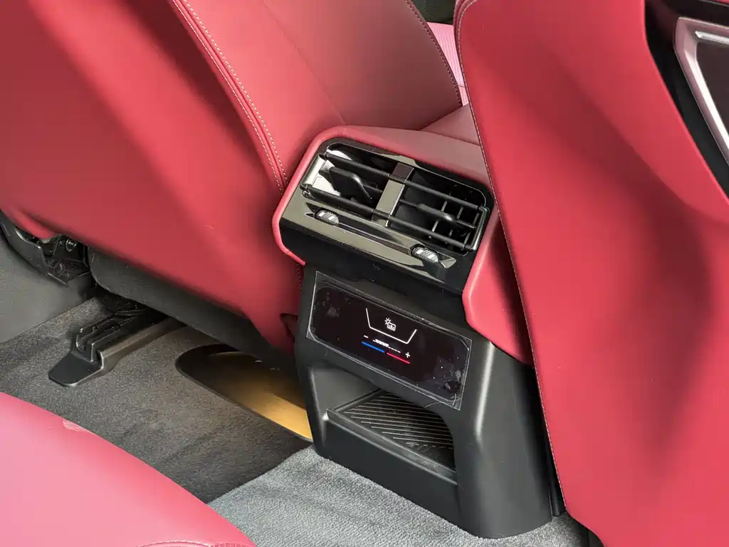 BMW i5 2025 — фото 19