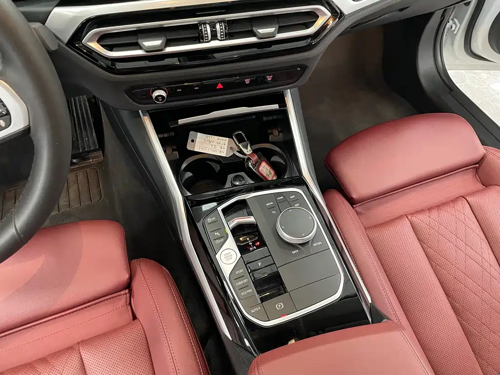 BMW 3 Series 2023 — фото 11