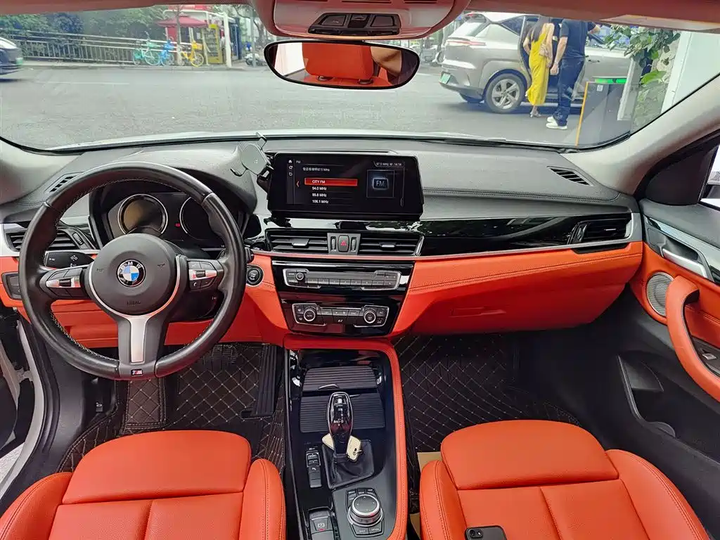 BMW X2 2024 — фото 10