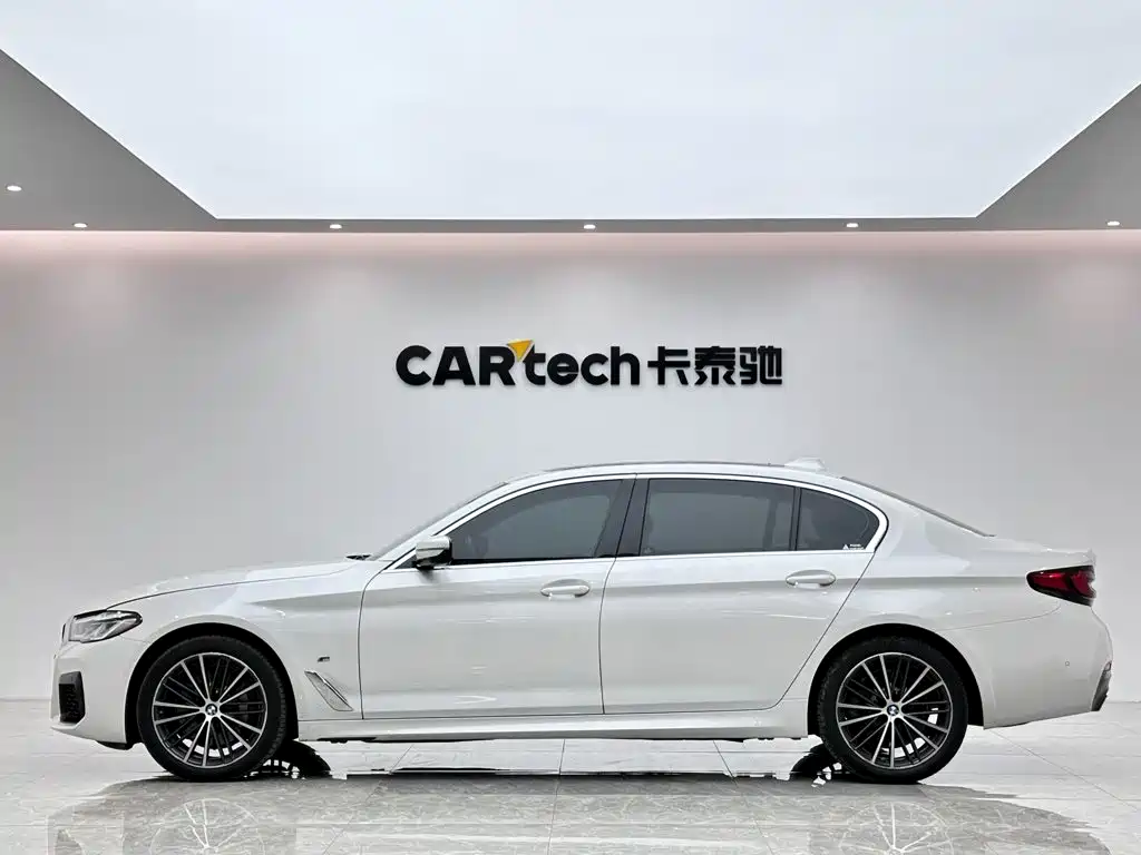 BMW 5 Series 2021