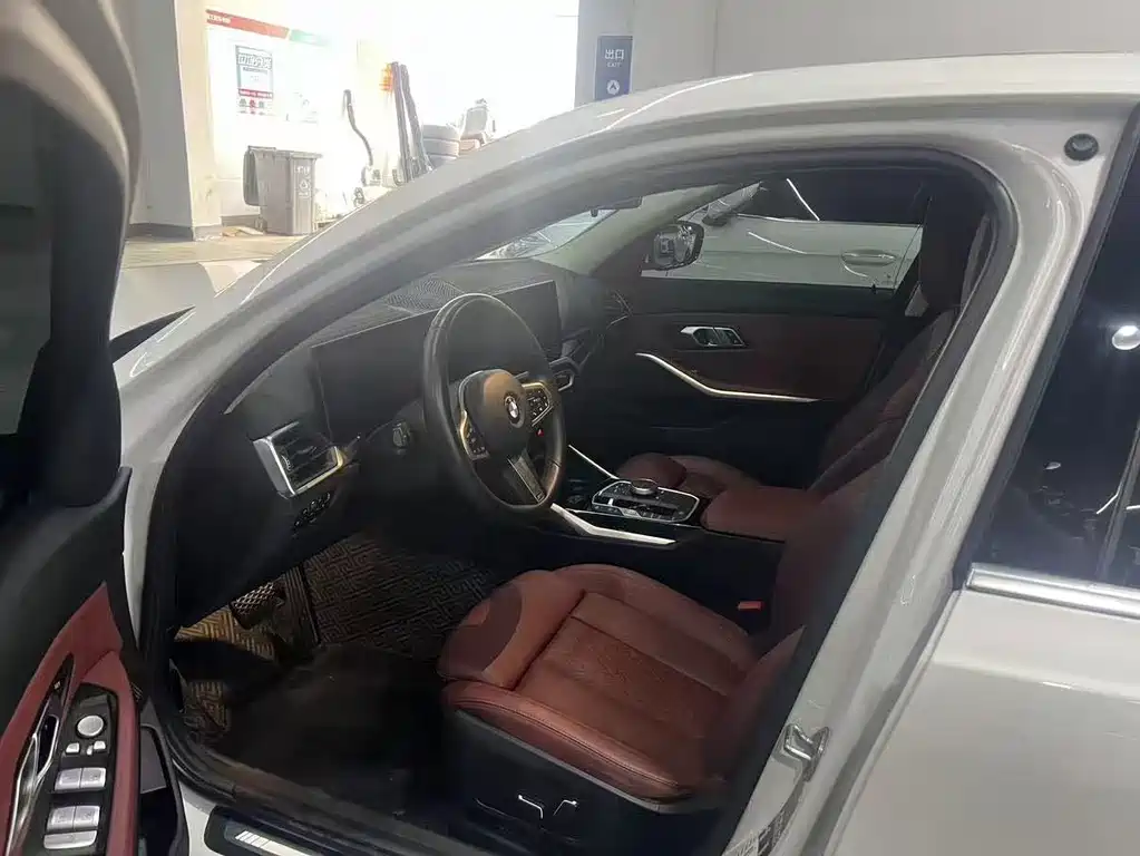 BMW 3 Series 2024