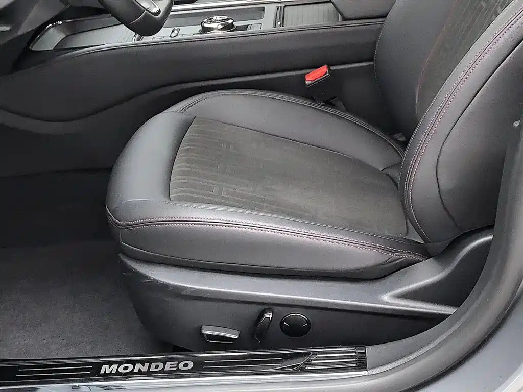 Ford Mondeo 2023 — фото 20