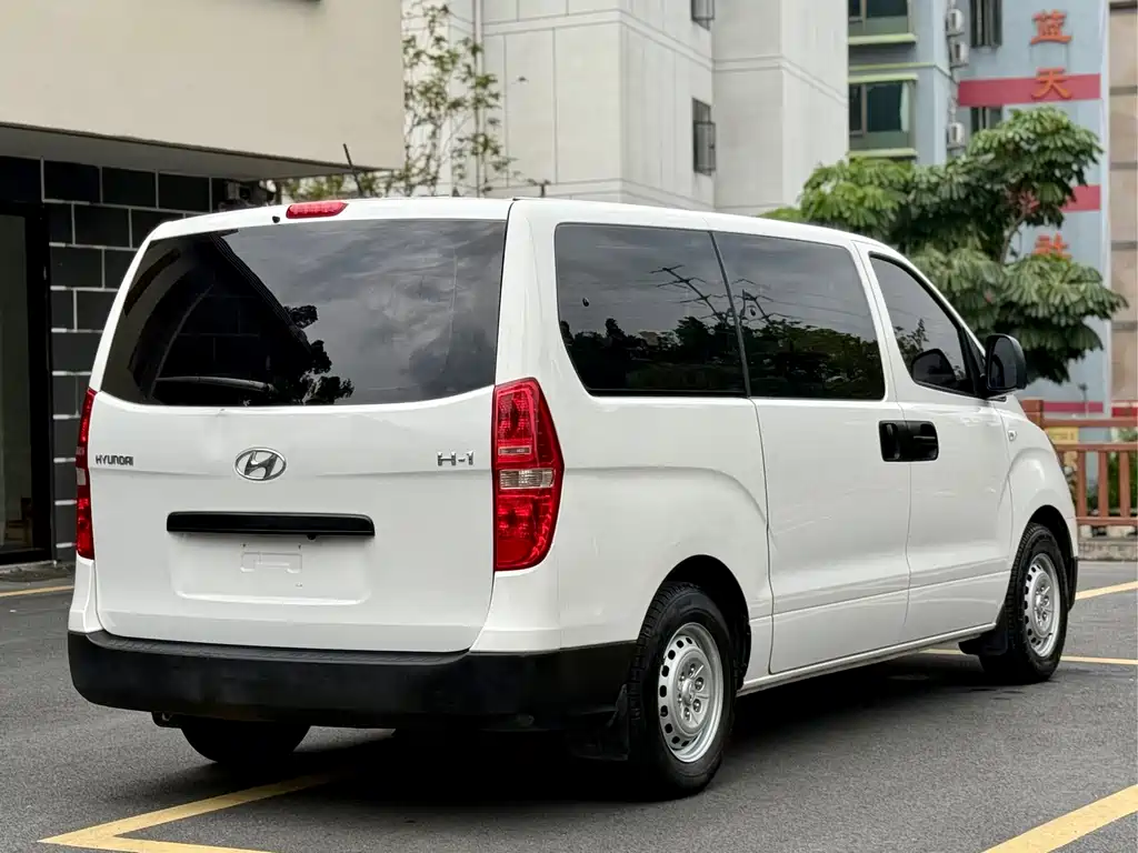 Hyundai H-1 2016 — фото 5