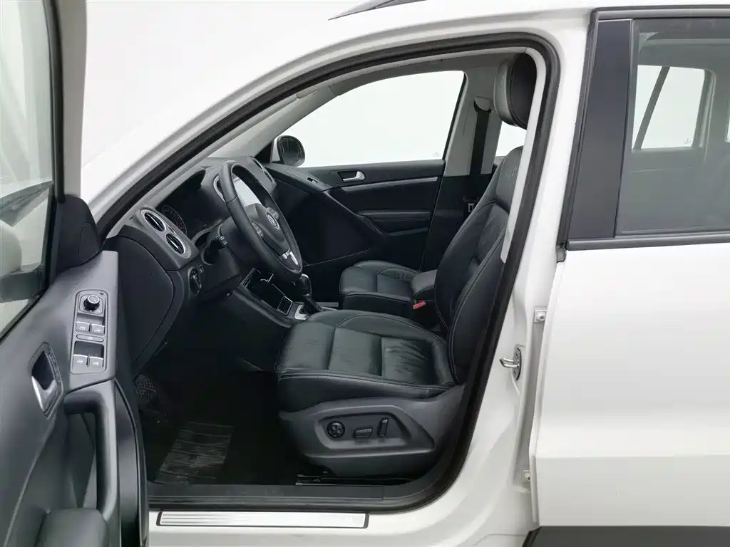 Volkswagen Tiguan 2017 — фото 10
