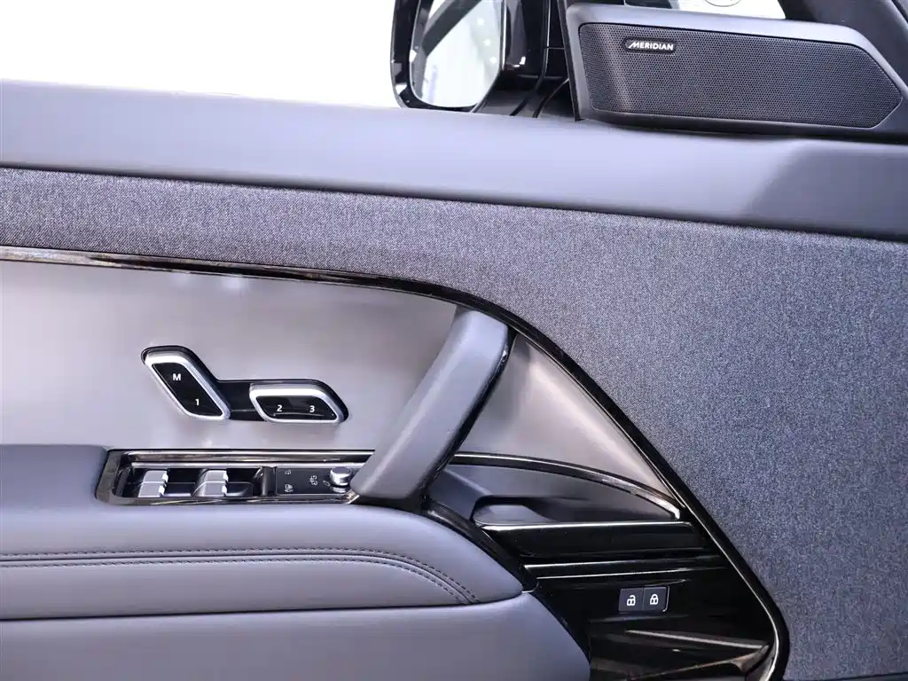 Land Rover Sport 2024 — фото 17