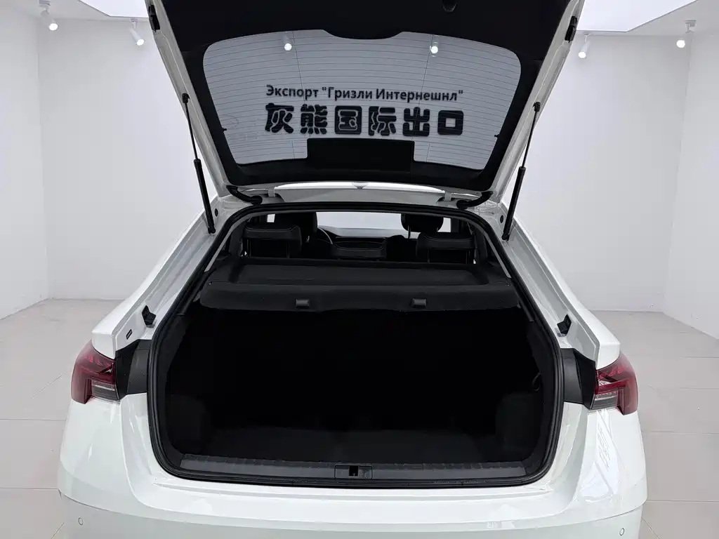 Skoda Octavia 2022 — фото 17