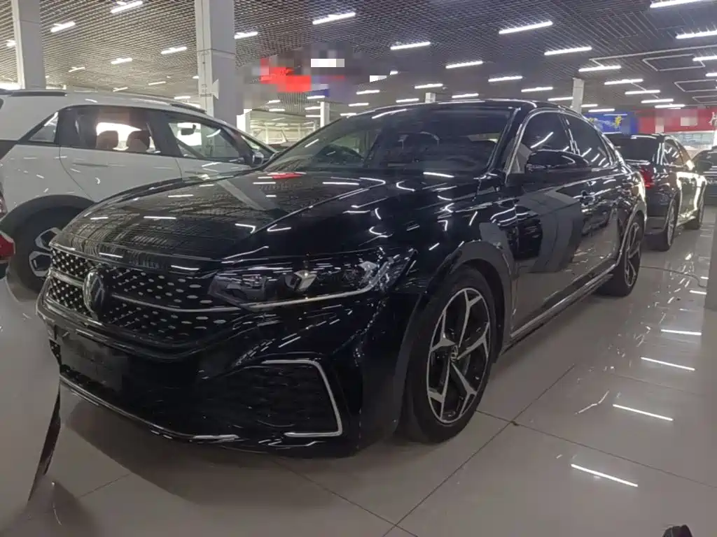 Volkswagen Passat 2024