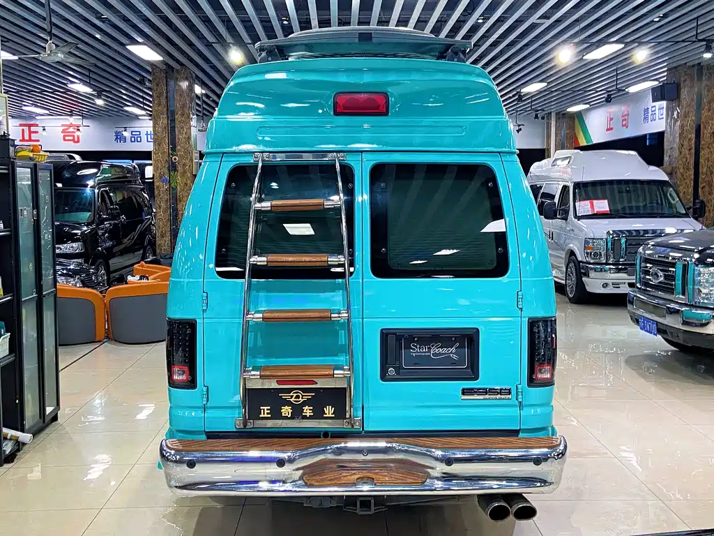 Ford E350 2015 — фото 6