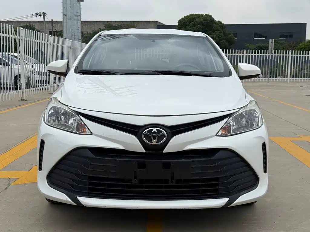 Toyota Vios 2018 — фото 1
