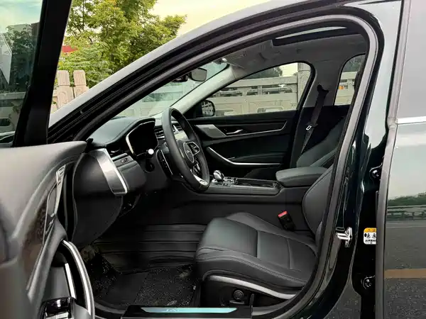 Jaguar XFL 2024