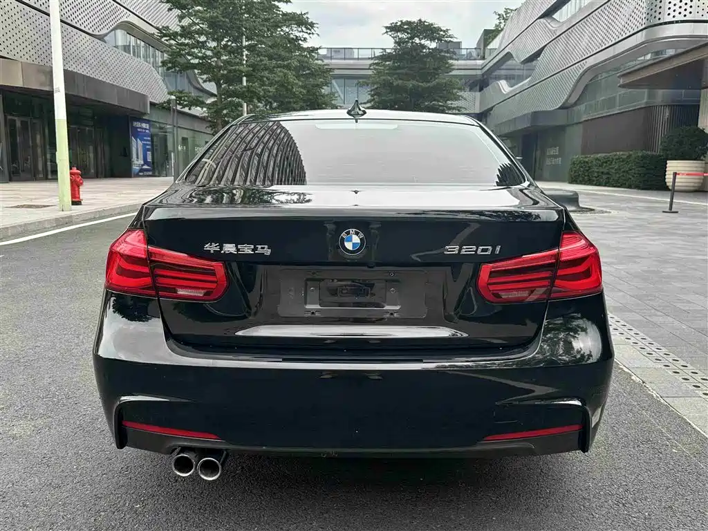 BMW 3 Series 2017 — фото 8