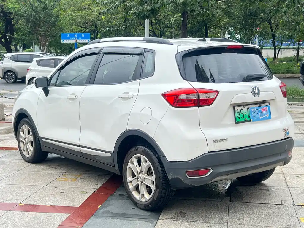 Changan CS15EV 2018 — фото 6