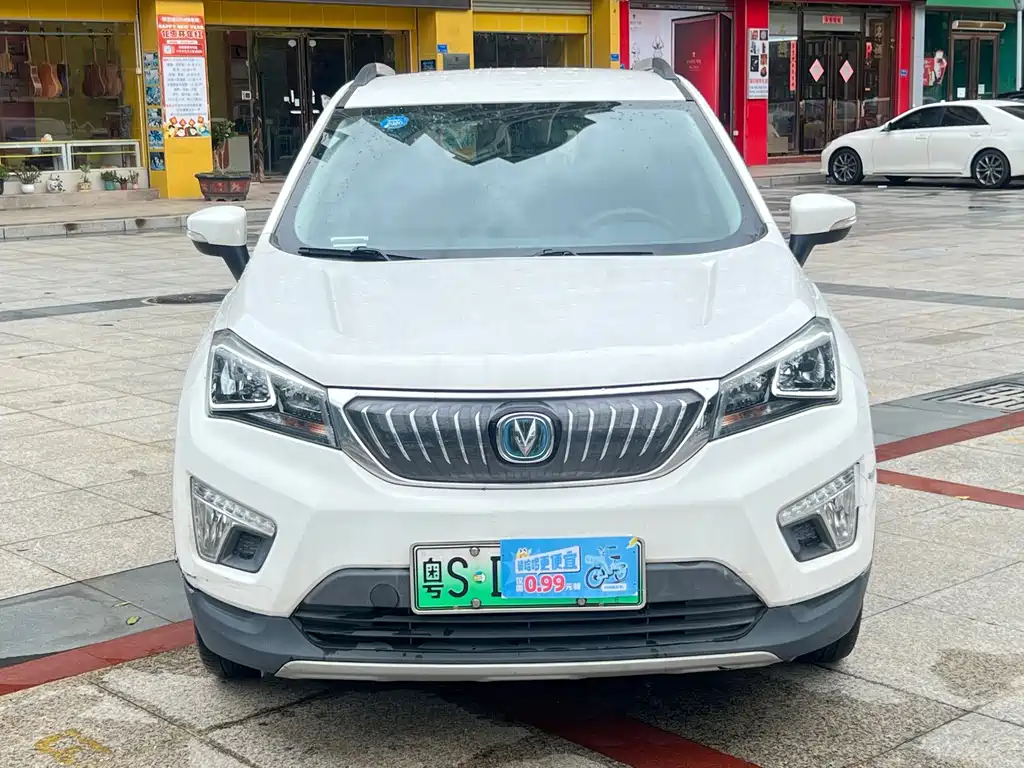Changan CS15EV 2018 — фото 2