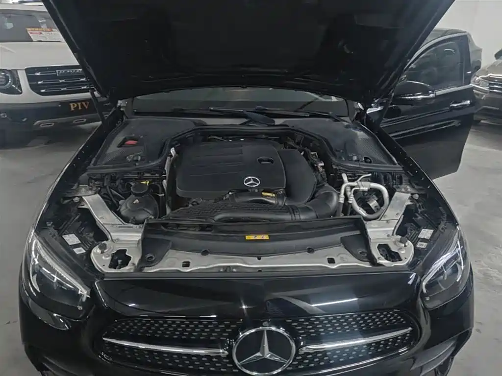 Mercedes-Benz E-Class 2022 — фото 20