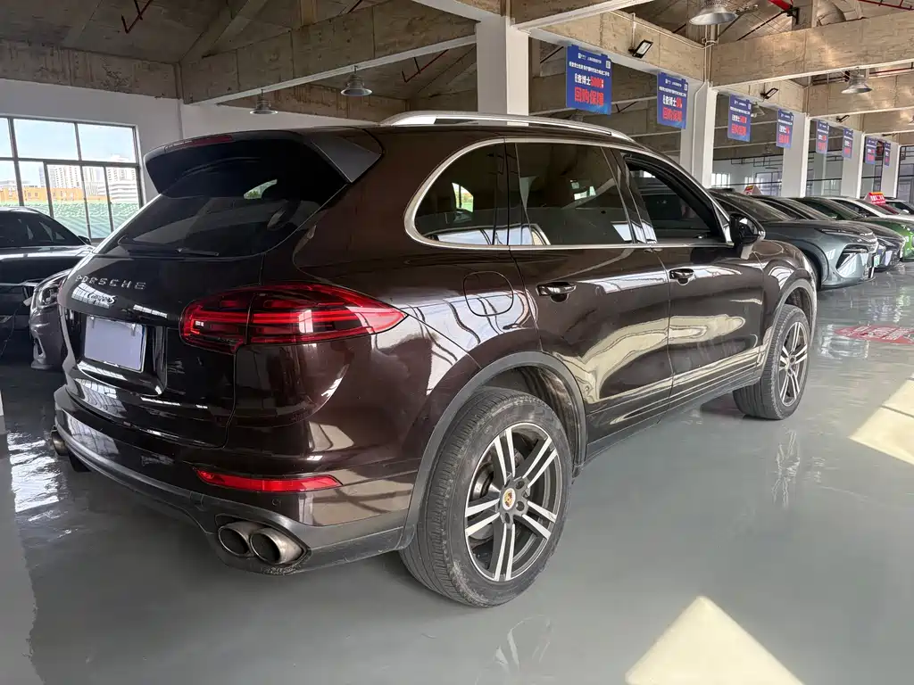 Porsche Cayenne 2015 — фото 6