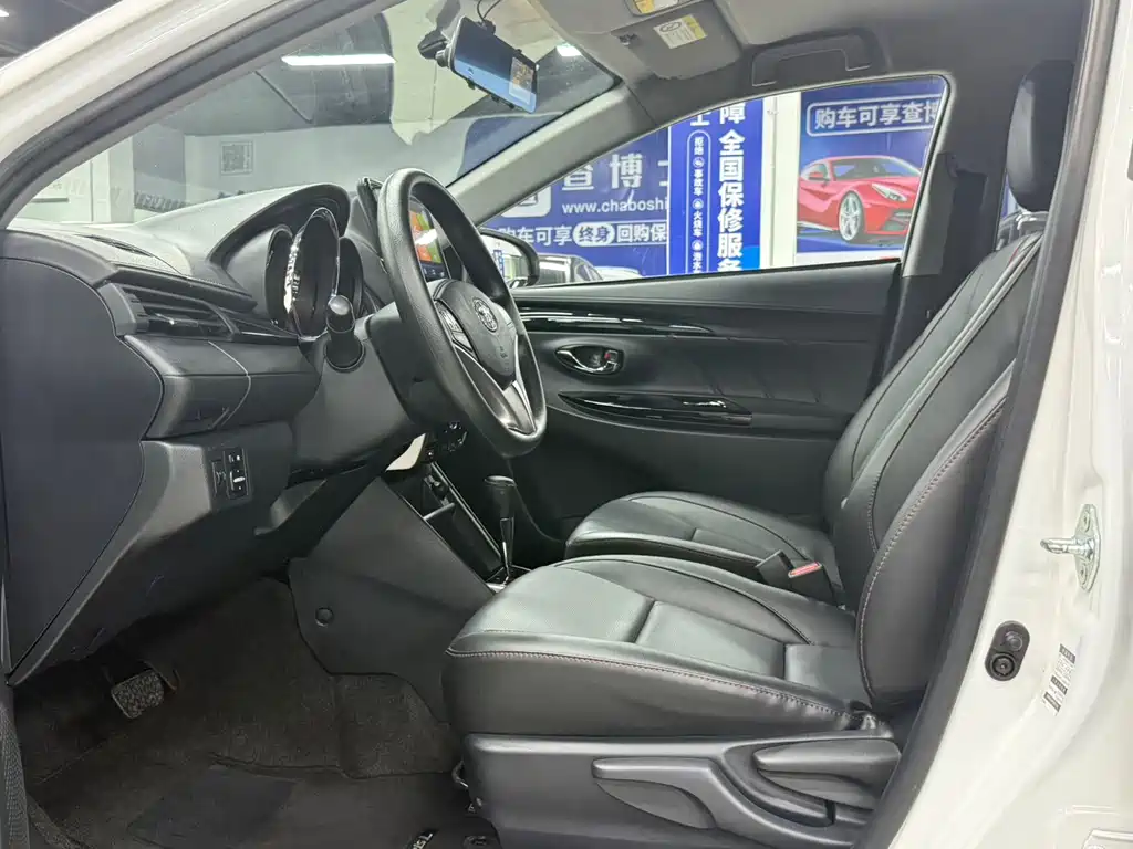 Toyota Yaris L 2023 — фото 17